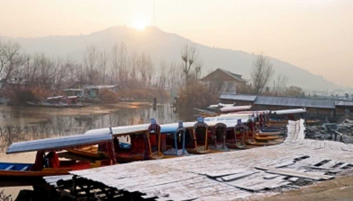 जम्मू में साफ रहेगा आसमान, घाटी में बादल छाए रहने की संभावना