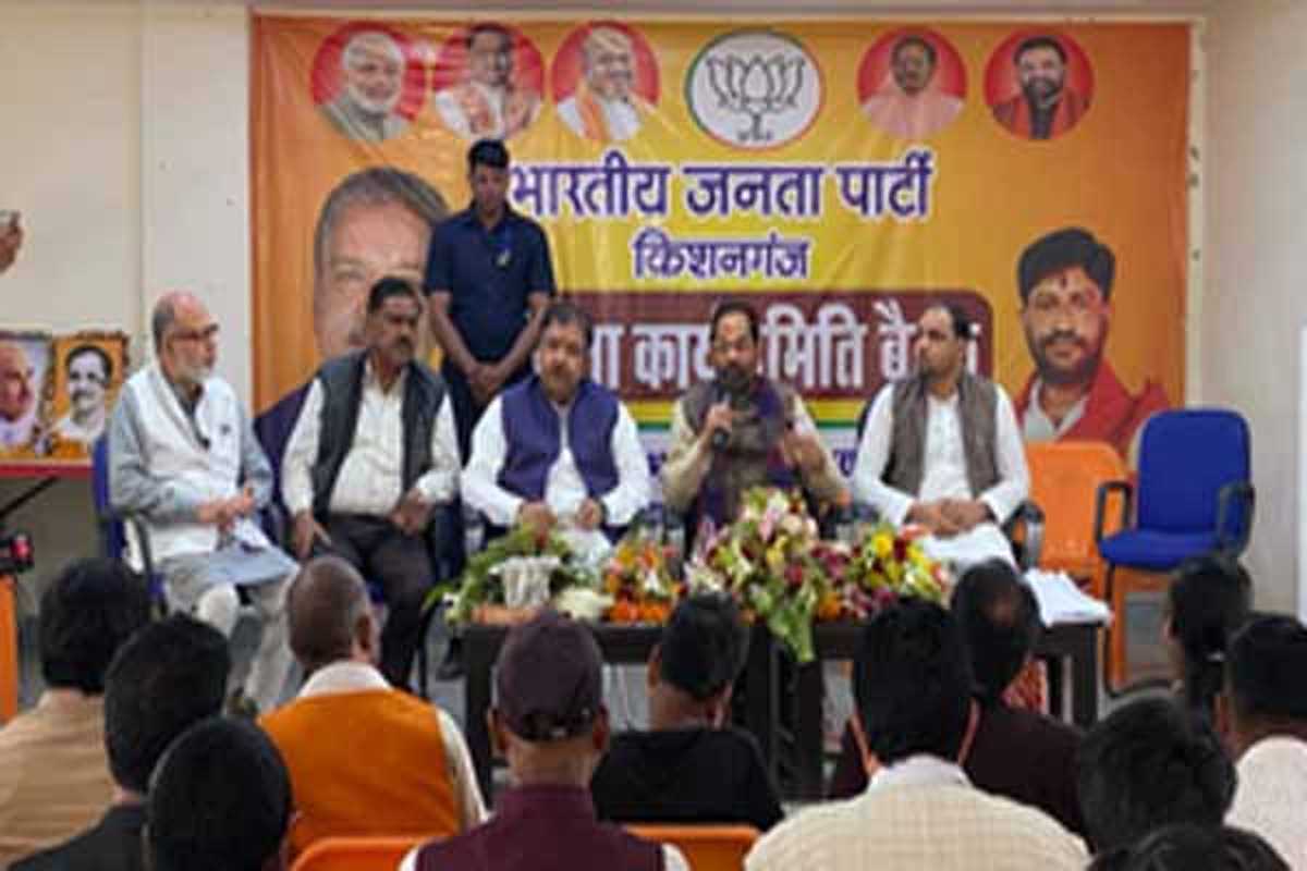 पीएम मोदी की राष्ट्रवादी सोच के समक्ष घुटना टेक रहे हैं जेहादी तत्व : नकवी