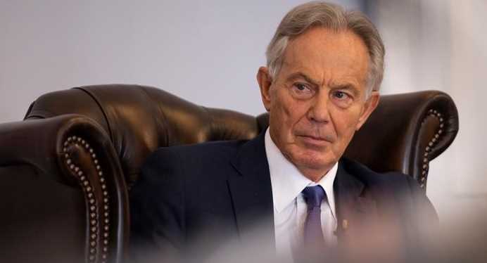 टोनी ब्लेयर से नाइटहुड छीनने वाली याचिका को करीब 7 लाख लोगों का समर्थन