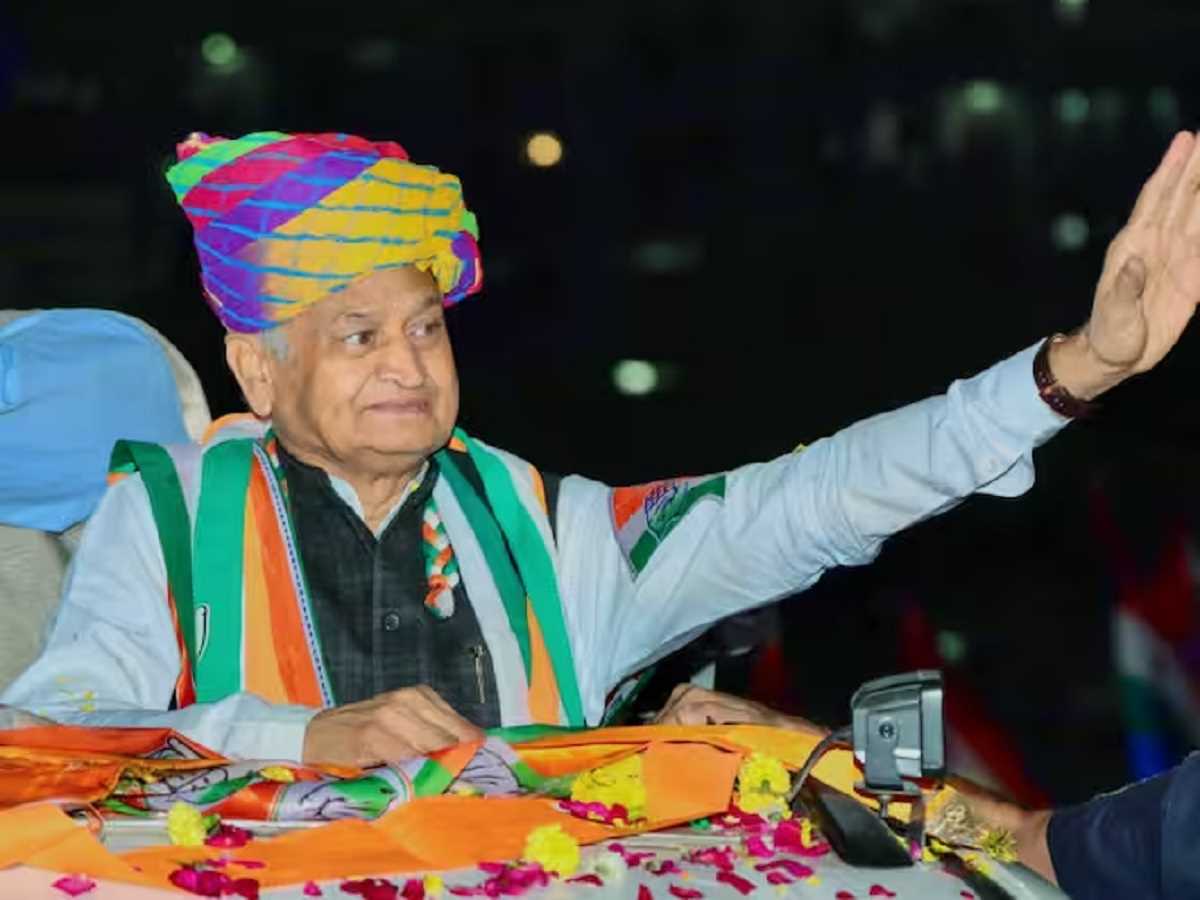 जनता के लिए सात गारंटी जनता एवं कांग्रेस की ताकत-गहलोत