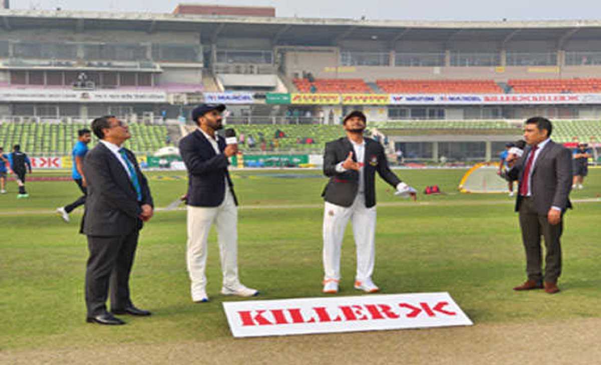 Ind Vs Ban: बांग्लादेश ने टॉस जीतकर पहले बल्लेबाजी चुनी, कुलदीप यादव बाहर Ind Vs Ban: बांग्लादेश ने टॉस जीतकर पहले बल्लेबाजी चुनी, कुलदीप यादव बाहर