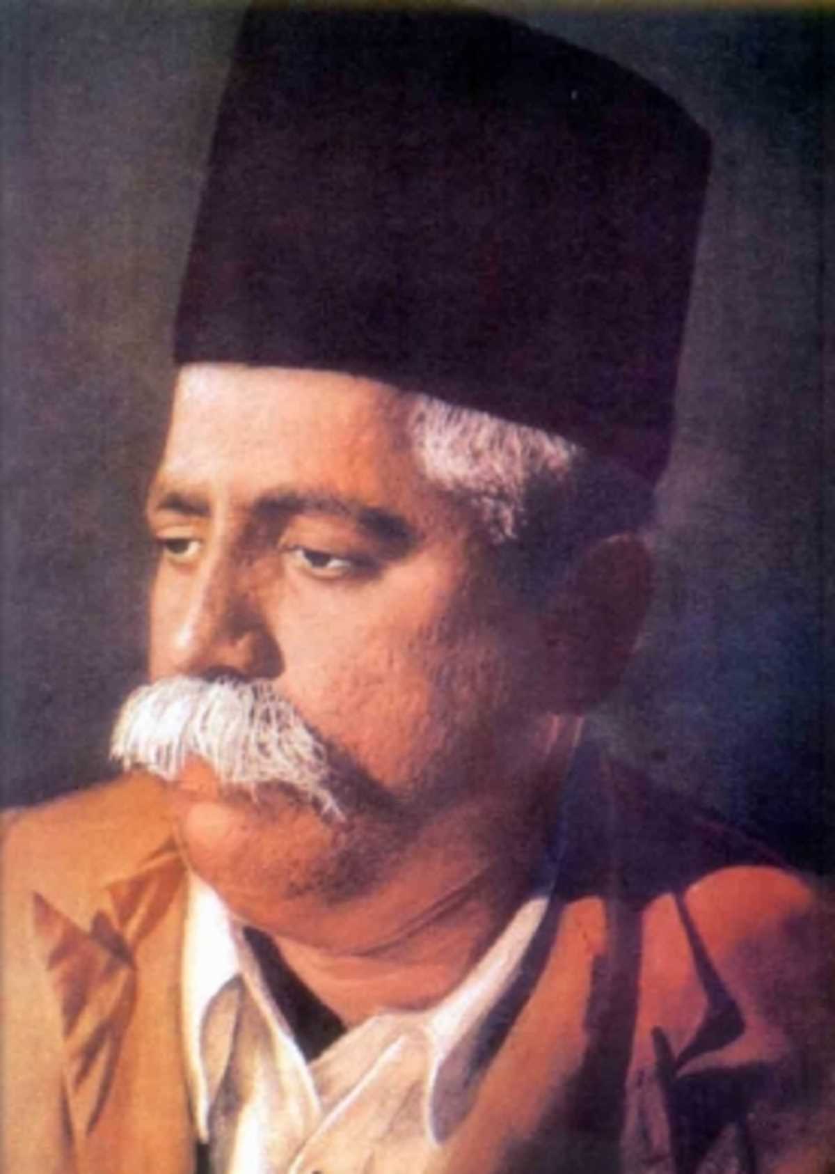 कर्नाटक सरकार स्कूलों की पाठ्य पुस्तकों से आरएसएस  संस्थापक की जीवनी को हटाने की योजना में है