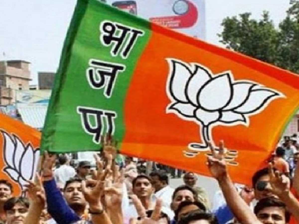 आप को भगत सिंह के विचार अपनी कार्यप्रणाली में भी लागू करने चाहिए : भाजपा