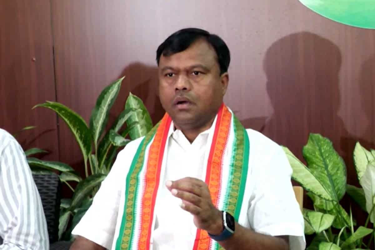 कांग्रेस ने की बलरामपुर कांड की न्यायिक जांच कराने की मांग