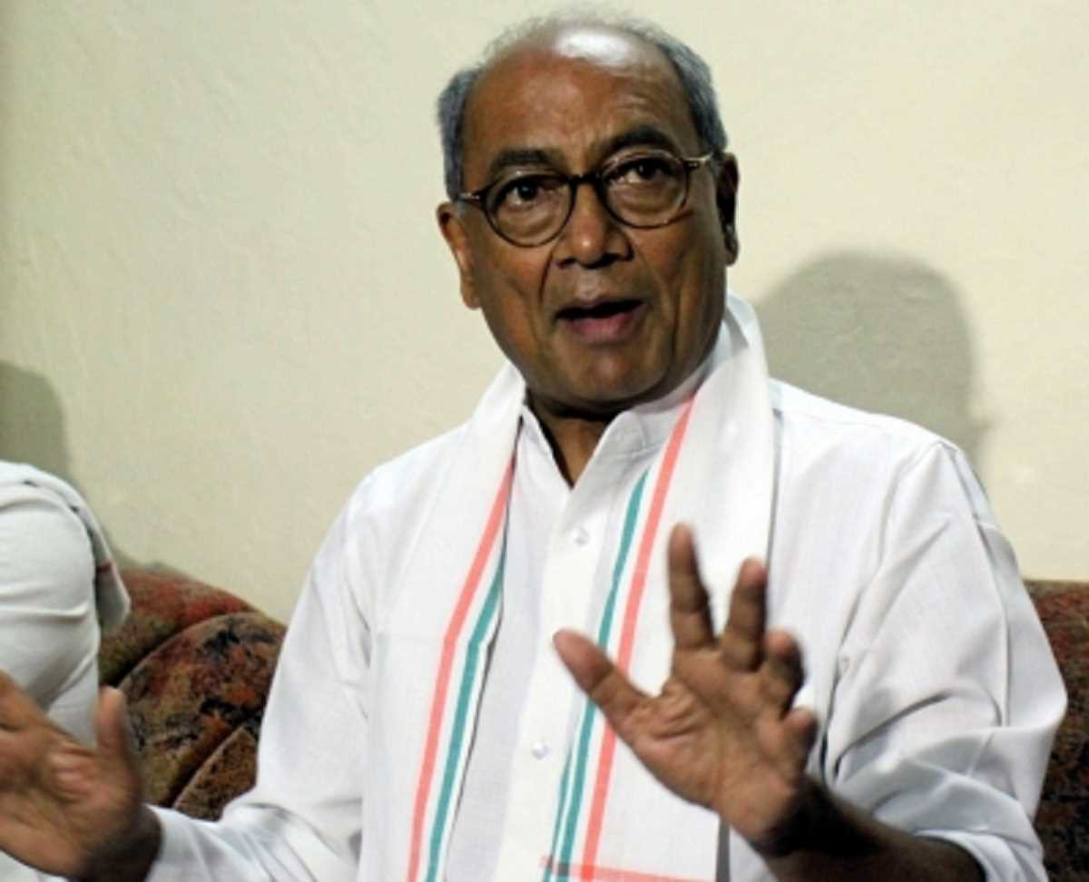 तेलंगाना कांग्रेस में संकट, दिग्विजय सिंह ने नेताओं से की मुलाकात