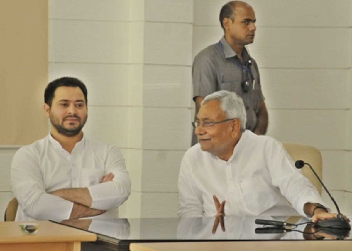 बिहार : लोकसभा चुनाव में भाजपा को घेरने की तैयारी में जुटा महागठबंधन बिहार : लोकसभा चुनाव में भाजपा को घेरने की तैयारी में जुटा महागठबंधन