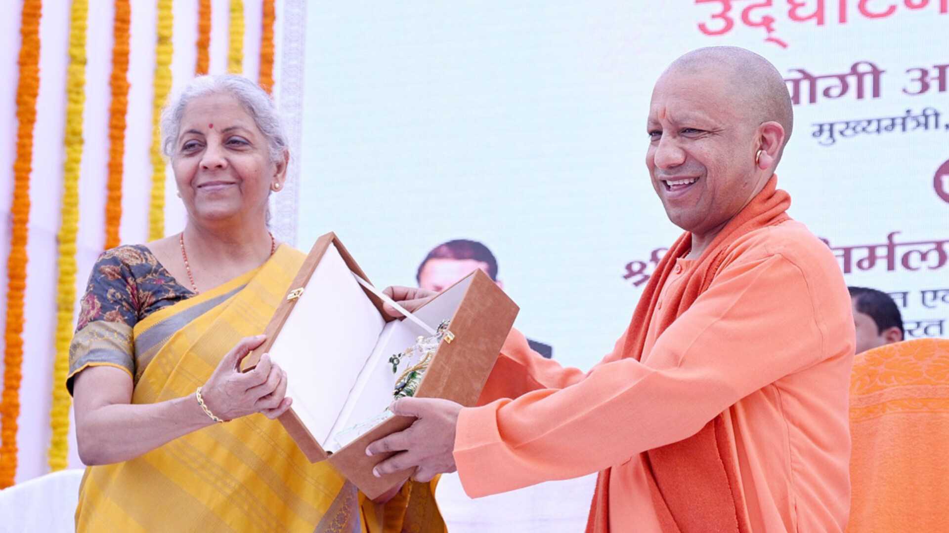 Gorakhpur News: निर्मला सीतारमण ने बताया क्यों है UP के CM हैं इतने डायनमिक