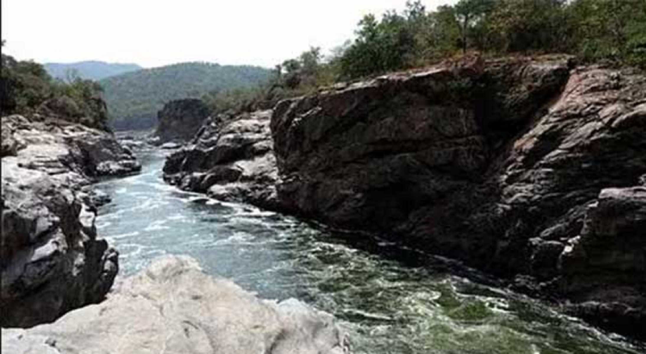 मेकेदातु परियोजना में देरी से नाराज किसानों ने आयोजन किया भूमि पूजन समारोह, कर्फ्यू लागू