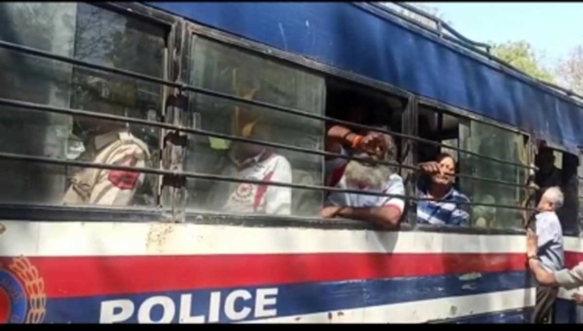 श्रम शक्ति भवन के सामने ईपीएस 95 पेंशनरों ने किया मूक धरना प्रदर्शन श्रम शक्ति भवन के सामने ईपीएस 95 पेंशनरों ने किया मूक धरना प्रदर्शन