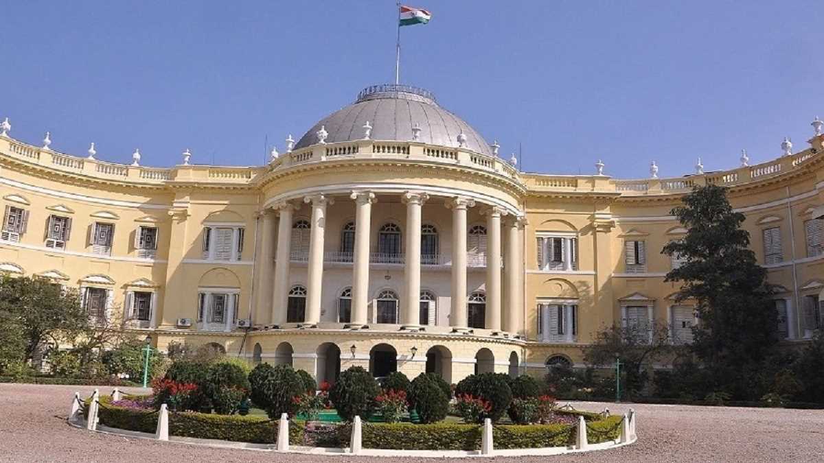 कोलकाता राजभवन के उत्तरी गेट का नाम रवींद्रनाथ टैगोर के नाम पर रखा जाएगा कोलकाता राजभवन के उत्तरी गेट का नाम रवींद्रनाथ टैगोर के नाम पर रखा जाएगा