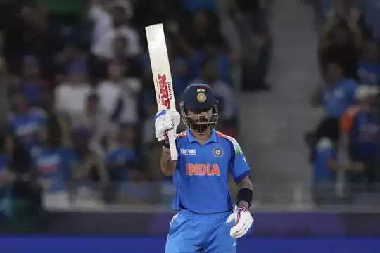 चैंपियंस ट्रॉफी में कोहली ने लगाया पहला विराट शतक, कई रिकॉर्ड किए अपने नाम