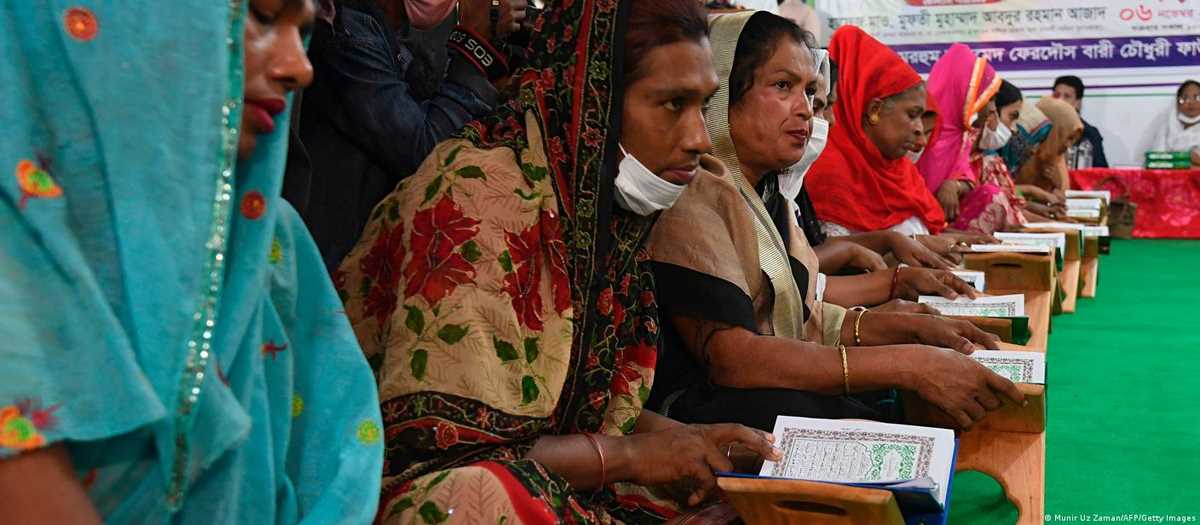 बांग्लादेश: ट्रांस अधिकारों पर किताब के समर्थन में सरकार