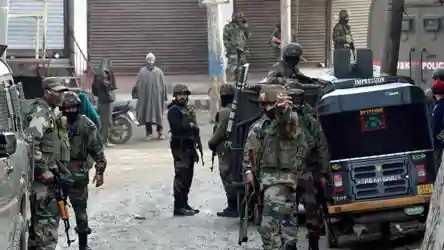 पुलवामा मुठभेड़ में आतंकवादी संगठन अल-बद्र के तीन आतंकी ढेर पुलवामा मुठभेड़ में आतंकवादी संगठन अल-बद्र के तीन आतंकी ढेर