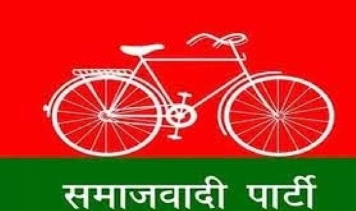 मुलायम की विरासत बचाने उतरी बहू, भाई का रुख तय करेगा समीकरण