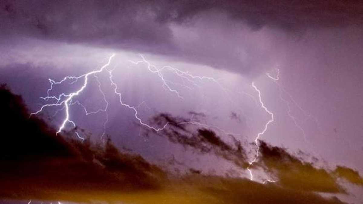 हरदोई में बिजली गिरने से दो लोगों की मौत, एक घायल