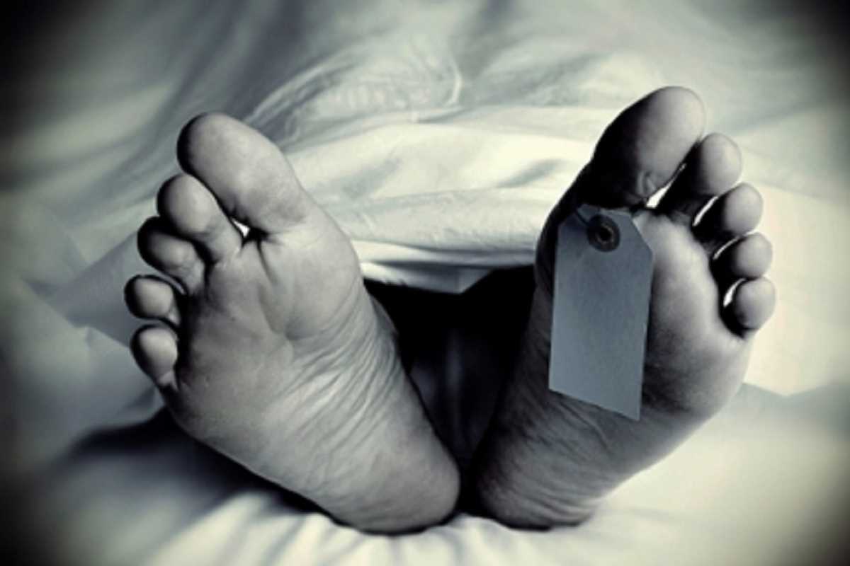 प्रेमी करता था ब्लैकमेल, परेशान महिला ने फांसी लगाकर कर ली सुसाइड