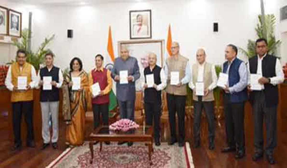 नागरिक केंद्रित शासन देश के विकास के लिए जरूरी : धनखड़