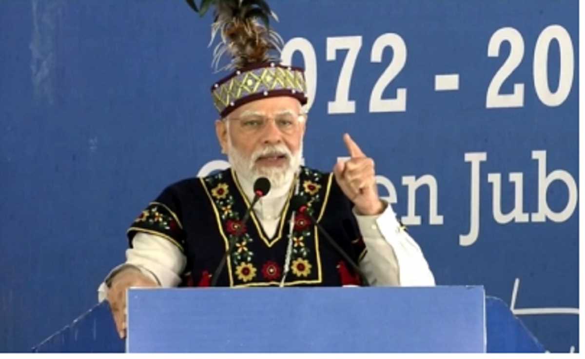 प्रधानमंत्री ने पूर्वोत्तर के विकास के लिए धन सृजन व शांति पर ध्यान देने का किया आह्वान प्रधानमंत्री ने पूर्वोत्तर के विकास के लिए धन सृजन व शांति पर ध्यान देने का किया आह्वान