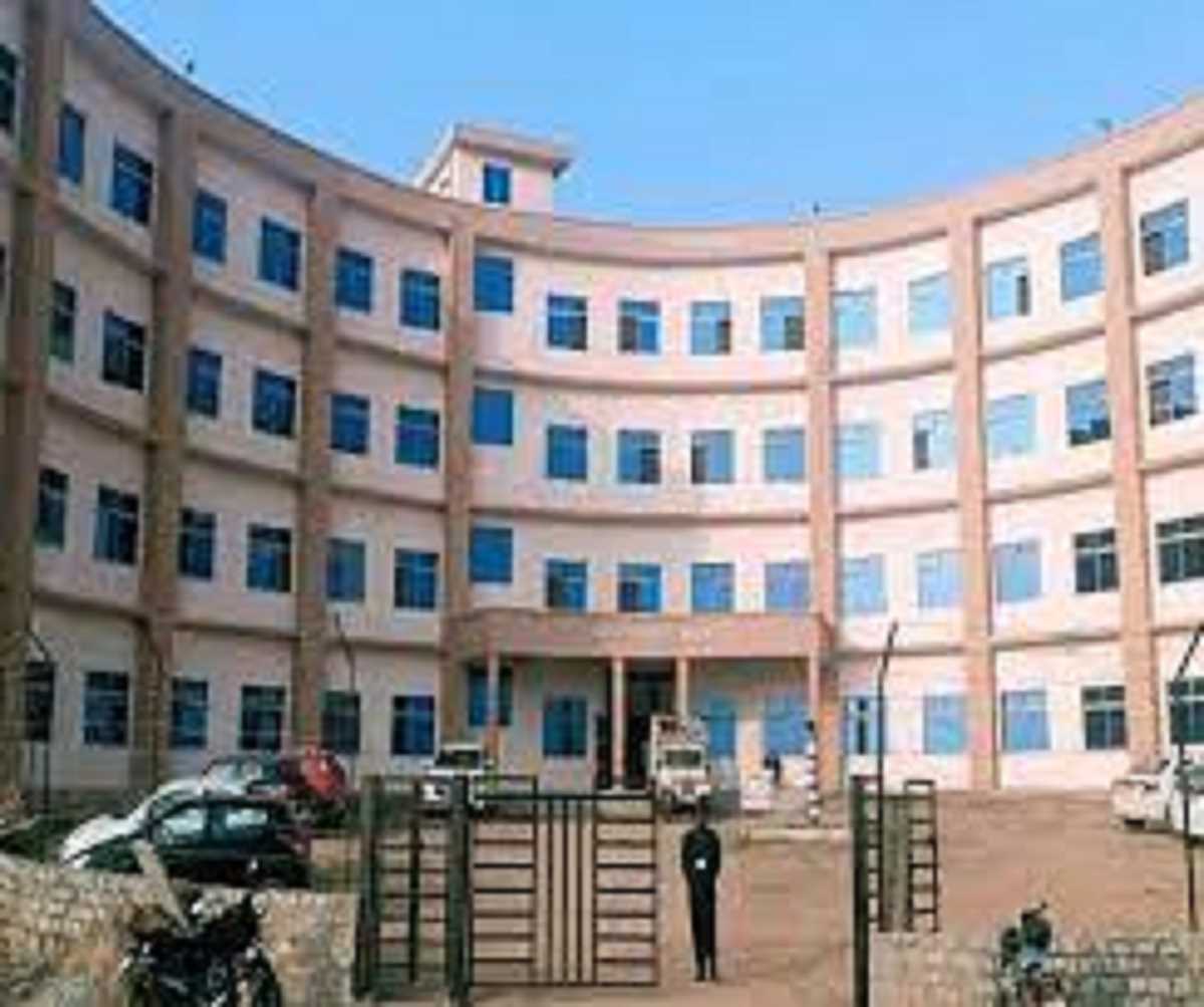 झारखंड के विश्वविद्यालयों में छुट्टियों में कटौती का शिक्षकों ने किया विरोध