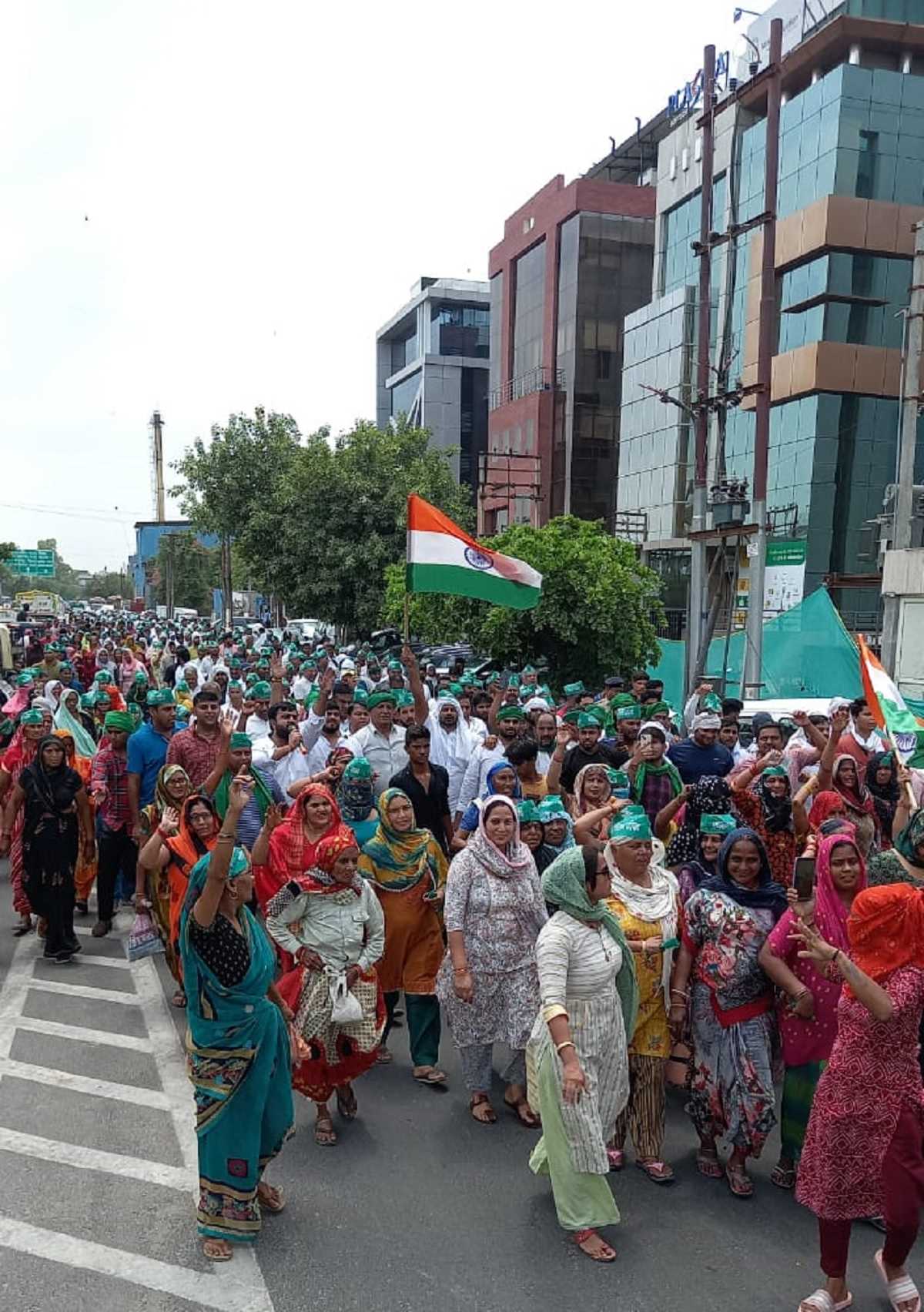 मांगों को लेकर आज किसानों का प्रदर्शन-प्राधिकरण की करेंगे तालाबंदी