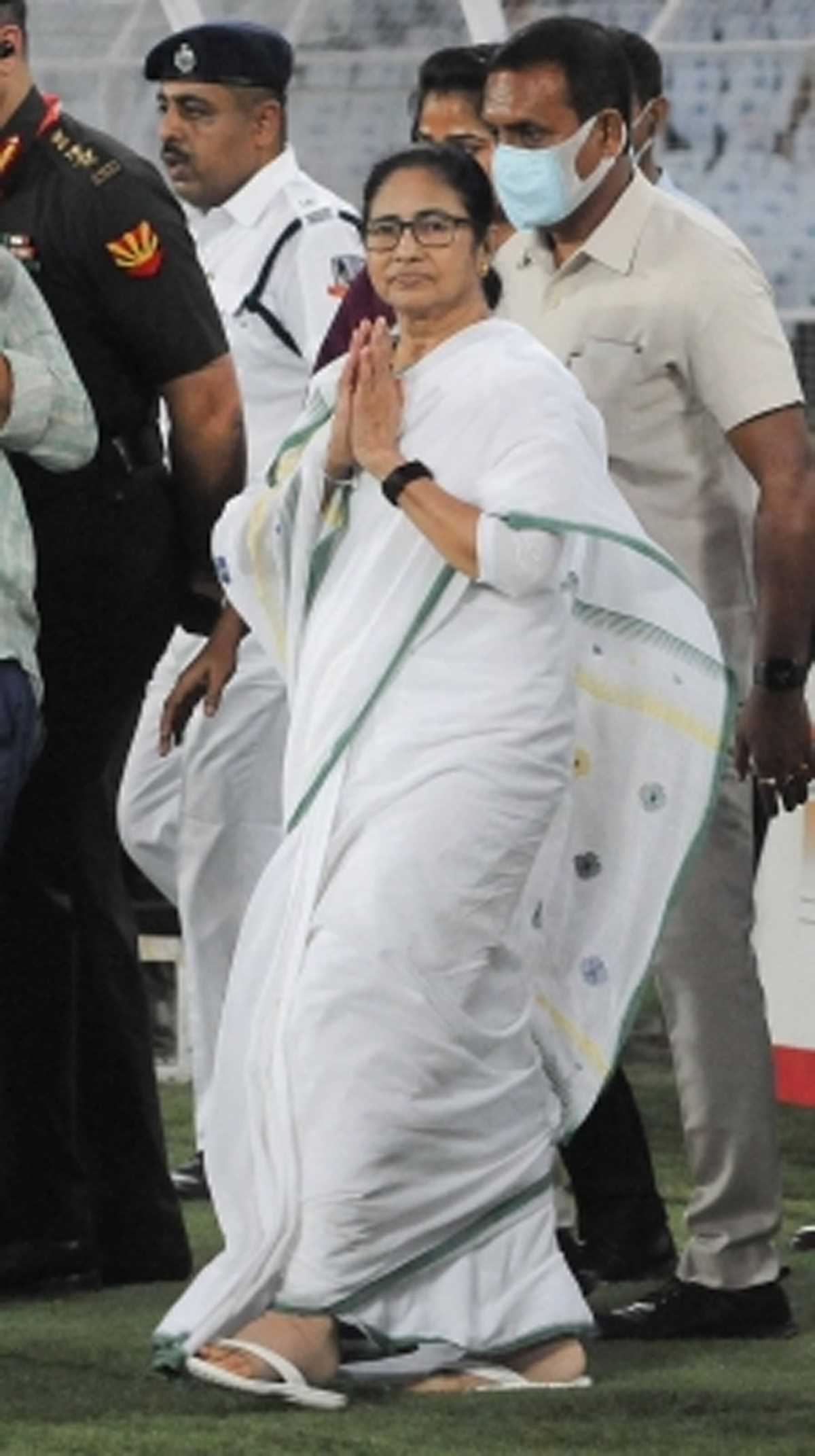 ममता के करीबी टीवी चैनल के सीईओ के कार्यालयों पर ईडी की छापेमारी