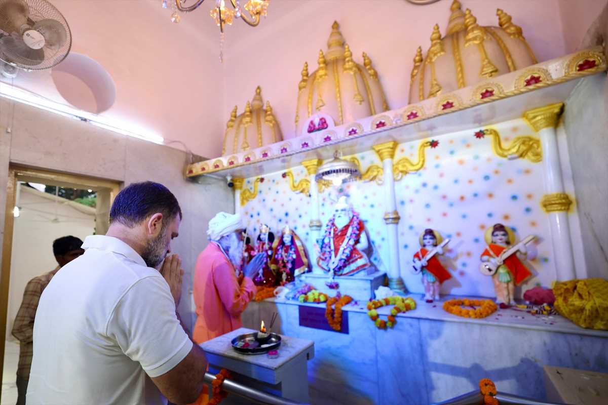 राहुल गांधी ने वाल्मीकि जयंती पर देशवासियों को दीं शुभकामनाएं