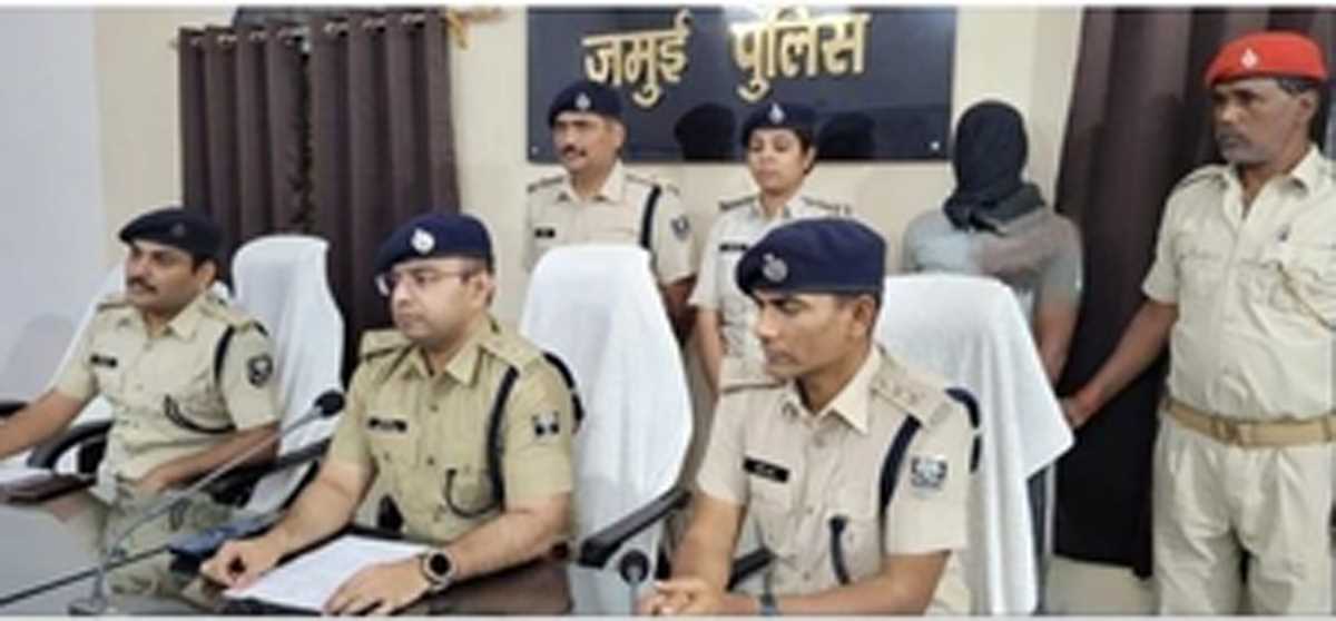 बिहार में दो लाख रुपए का इनामी अपराधी गिरफ्तार, 10 सालों से था फरार