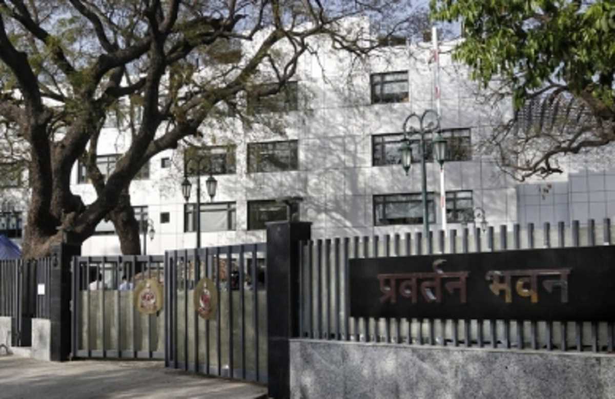 ईडी की विधायकों की खरीद-फरोख्त मामले में आरोपियों से पूछताछ जारी ईडी की विधायकों की खरीद-फरोख्त मामले में आरोपियों से पूछताछ जारी