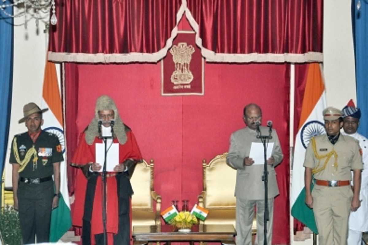 नवनियुक्त राज्यपाल के शपथ ग्रहण समारोह में शामिल नहीं हुए विपक्ष के नेता शुभेंदु अधिकारी