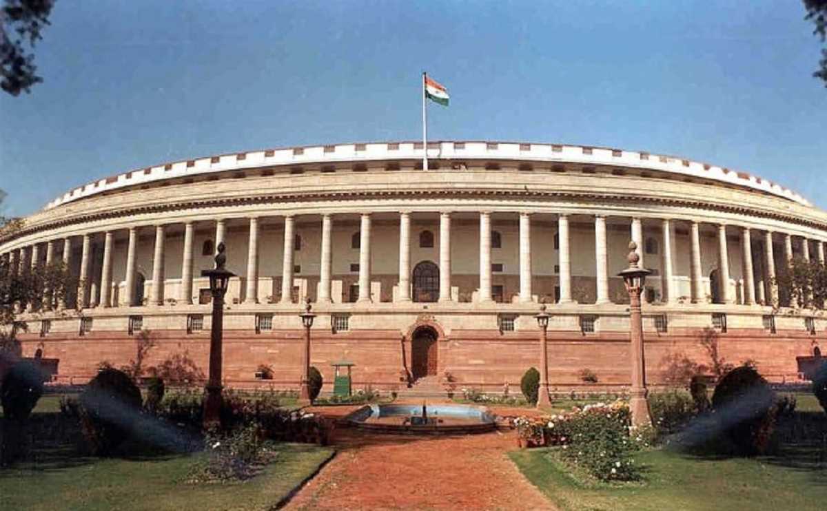 हंगामे के कारण लोकसभा की कार्यवाही दिनभर के लिए स्थगित