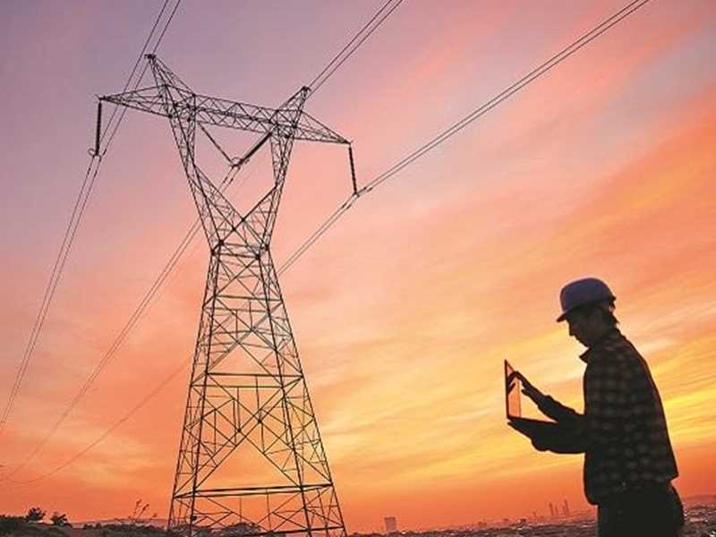 मुंबई, उपनगरों में बिजली गुल, जनजीवन बुरी तरह प्रभावित