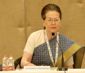 ईडी ने सोनिया गांधी को फिर जारी किया समन ईडी ने सोनिया गांधी को फिर जारी किया समन