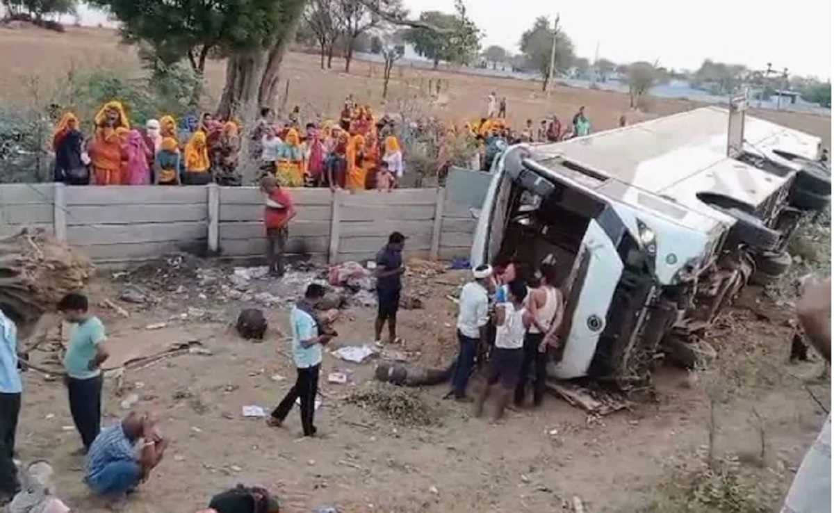 दौसा में दिल्ली-मुंबई एक्सप्रेस-वे पर हादसा, एक युवती की मौत और 22 यात्री घायल