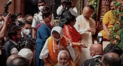 राष्ट्रपति ने राज्यपाल और मुख्यमंत्री के साथ किए बांकेबिहारी के दर्शन