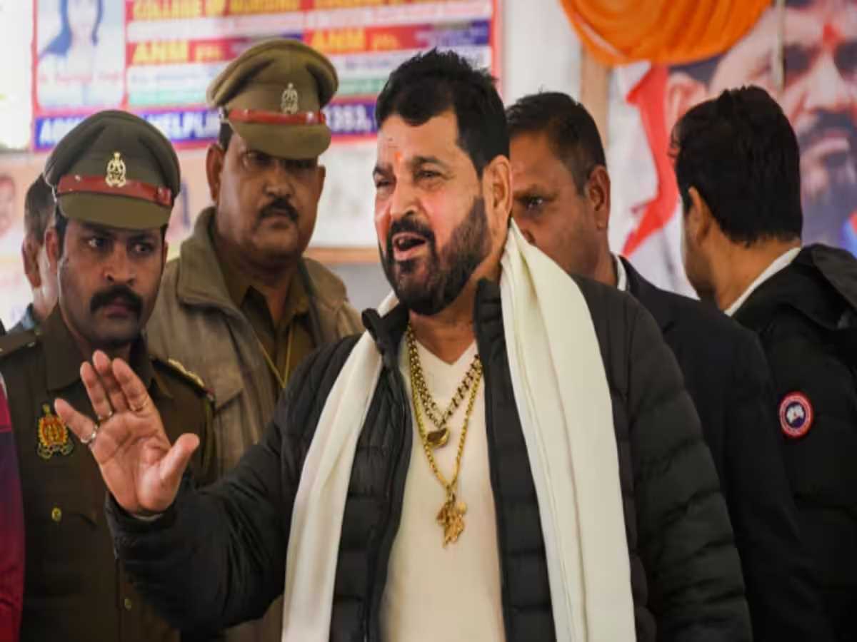 केजरीवाल सिर्फ झूठ ही बोलते हैं: ब्रजभूषण