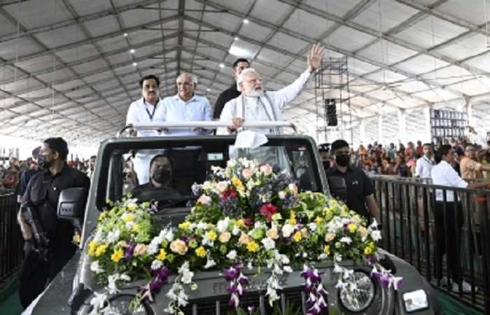 प्रधानमंत्री ने 21 हजार करोड़ की परियोजनाओं का उद्घाटन किया, बोले : वडोदरा ने मां की तरह पाला प्रधानमंत्री ने 21 हजार करोड़ की परियोजनाओं का उद्घाटन किया, बोले : वडोदरा ने मां की तरह पाला