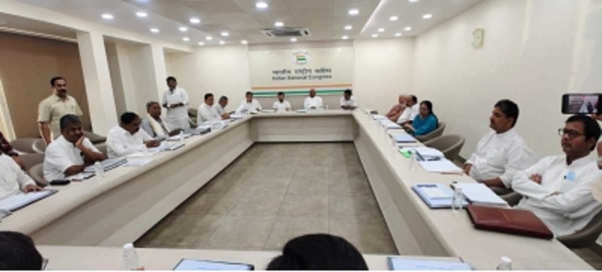 कांग्रेस केंद्रीय चुनाव समिति में राजस्थान का कोई नेता शामिल नहीं होने से अटकलें तेज