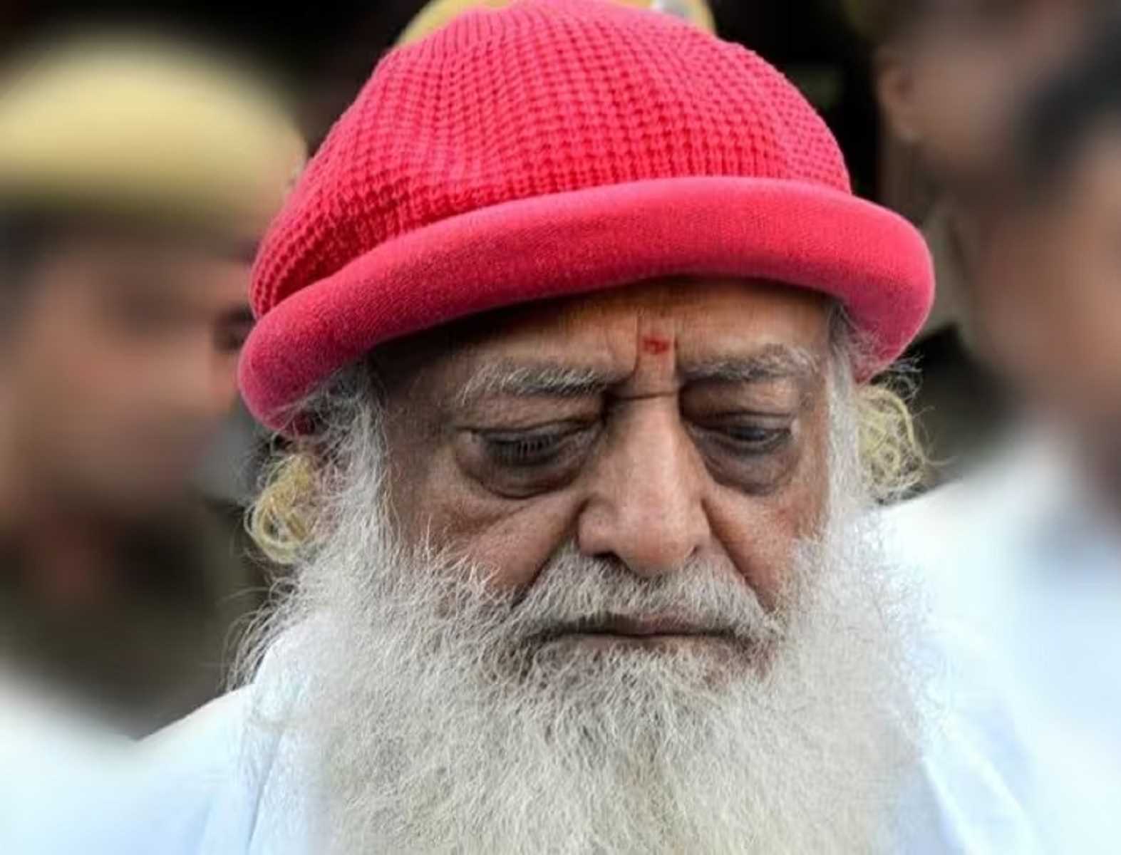 जेल में कटेगी आसाराम की जिंदगी, रेप केस में गांधीनगर कोर्ट ने सुनाई उम्रकैद की सजा जेल में कटेगी आसाराम की जिंदगी, रेप केस में गांधीनगर कोर्ट ने सुनाई उम्रकैद की सजा