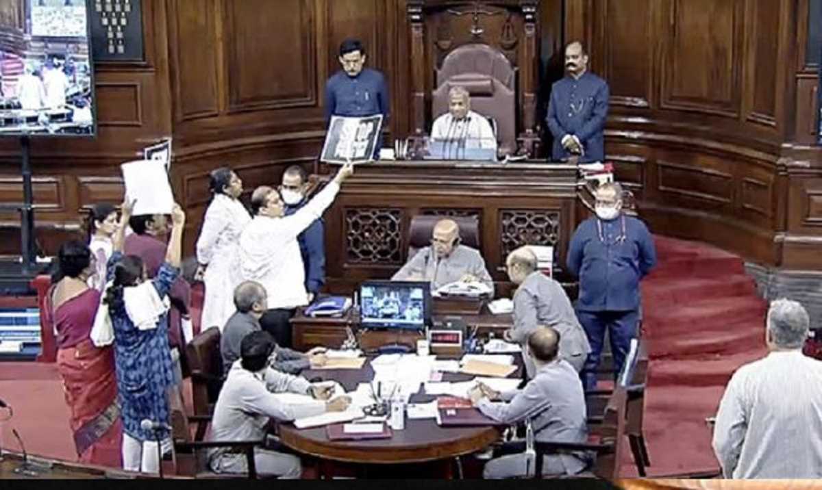 भारत में कैसे होता है सांसदों का निलंबन