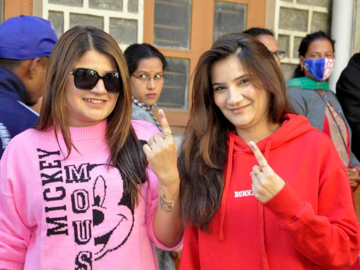 हिमाचल प्रदेश में विधानसभा चुनाव की वोटिंग खत्म, अब 8 दिसंबर को आएंगे नतीजे