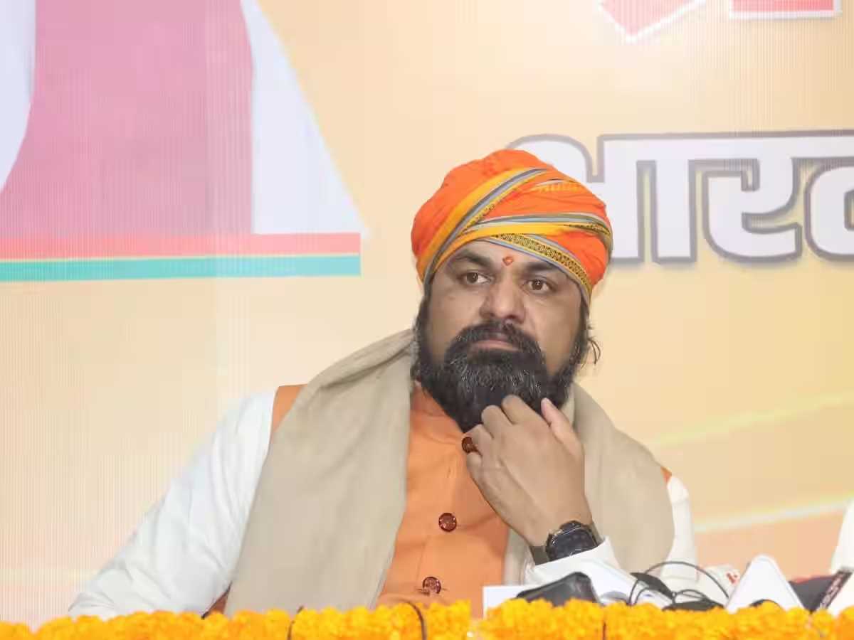 ‘पलंग-सोफा-नल-टब सब गायब...’, भाजपा ने तेजस्वी यादव पर लगाया सरकारी बंगले से सामान ले जाने का आरोप