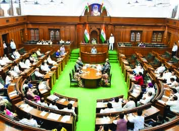 हंगामे के साथ दिल्ली विधानसभा का शीतकालीन सत्र शुरूआत