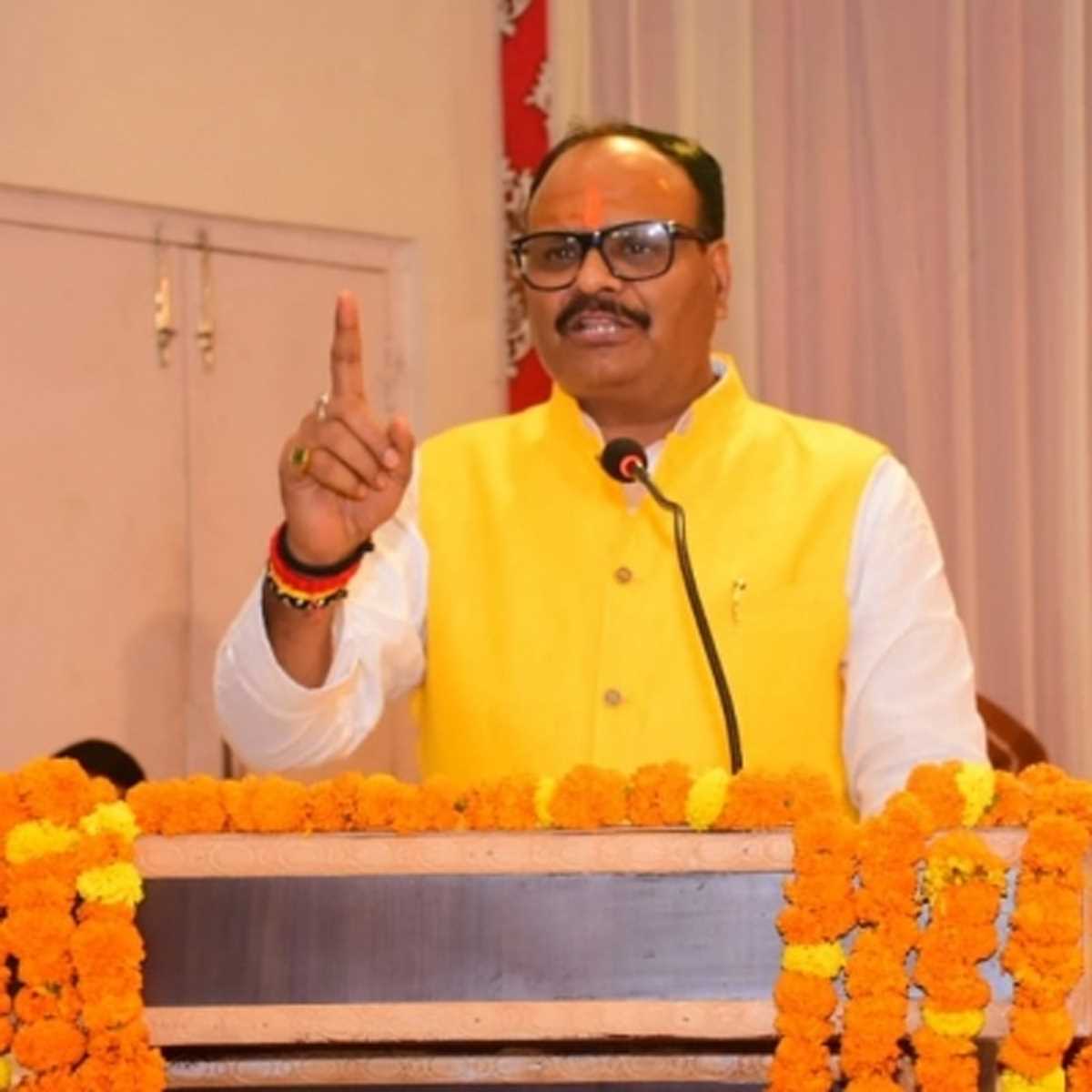 रामपुर में पहले नहीं होता था चुनाव, सपा के गुंडे करते थे बूथ पर कब्जा : बृजेश