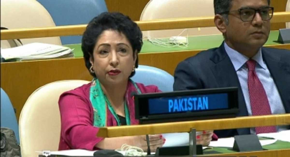 राजनीतिक अशांति ने पाकिस्तान को आर्थिक संकट के कगार पर धकेला