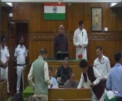 उत्तराखंड:70 में से 69 विधायकों ने ली शपथ, 5 ने संस्कृत में, किशोर उपाधयाय ने ली गढ़वाली में शपथ
