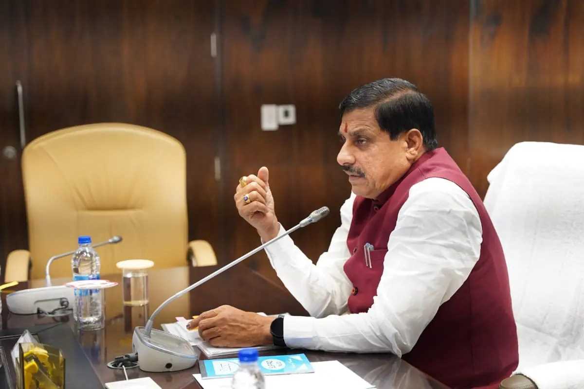 मोहन यादव ने वित्त आयोग के साथ की बैठक