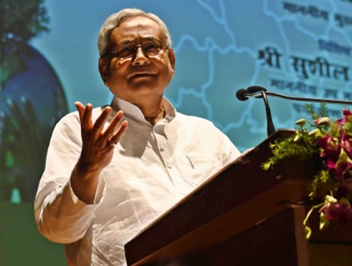 मोदी सरकार के अगले विस्तार में नीतीश दो कैबिनेट बर्थ की कर रहे मांग मोदी सरकार के अगले विस्तार में नीतीश दो कैबिनेट बर्थ की कर रहे मांग