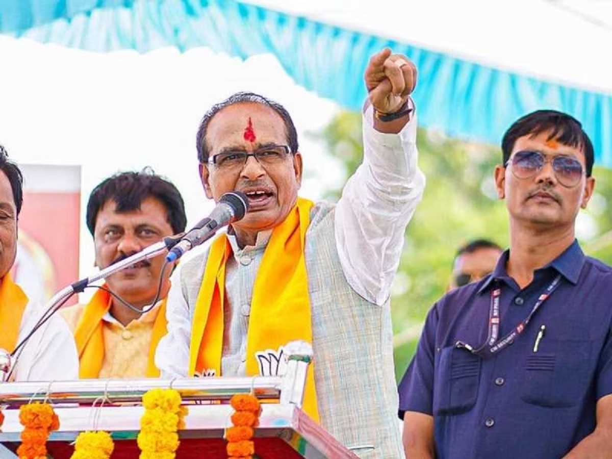 राहुल मिस गाइडेड मिसाइल, दोहरे चरित्र के नेता : शिवराज राहुल मिस गाइडेड मिसाइल, दोहरे चरित्र के नेता : शिवराज