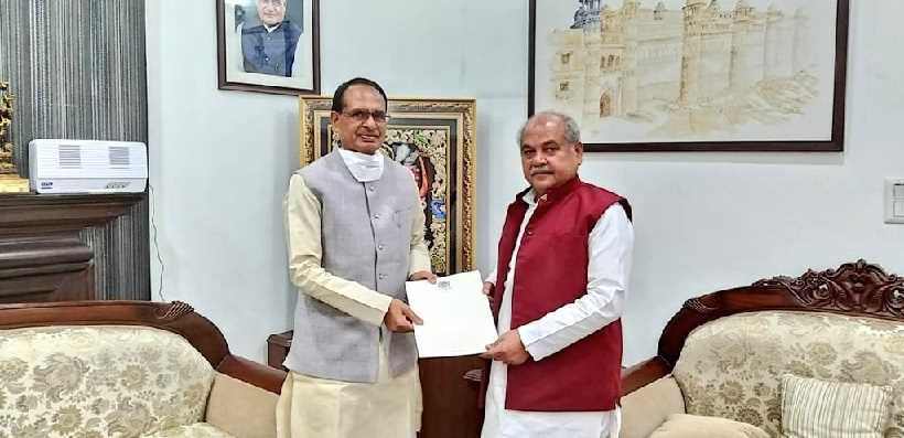 शिवराज सिंह चौहान ने दिल्ली में की कृषि मंत्री नरेन्द्र सिंह तोमर से मुलाकात शिवराज सिंह चौहान ने दिल्ली में की कृषि मंत्री नरेन्द्र सिंह तोमर से मुलाकात