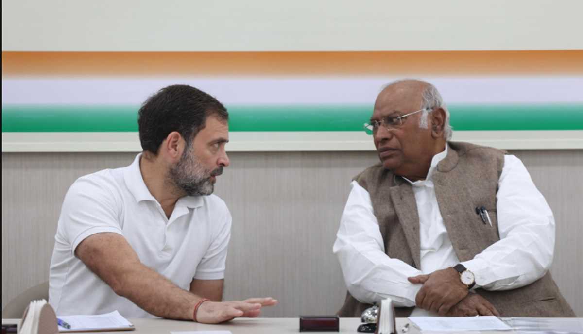 खड़गे ने नवगठित गुजरात राजनीतिक मामलों की समिति की बैठक की अध्यक्षता की